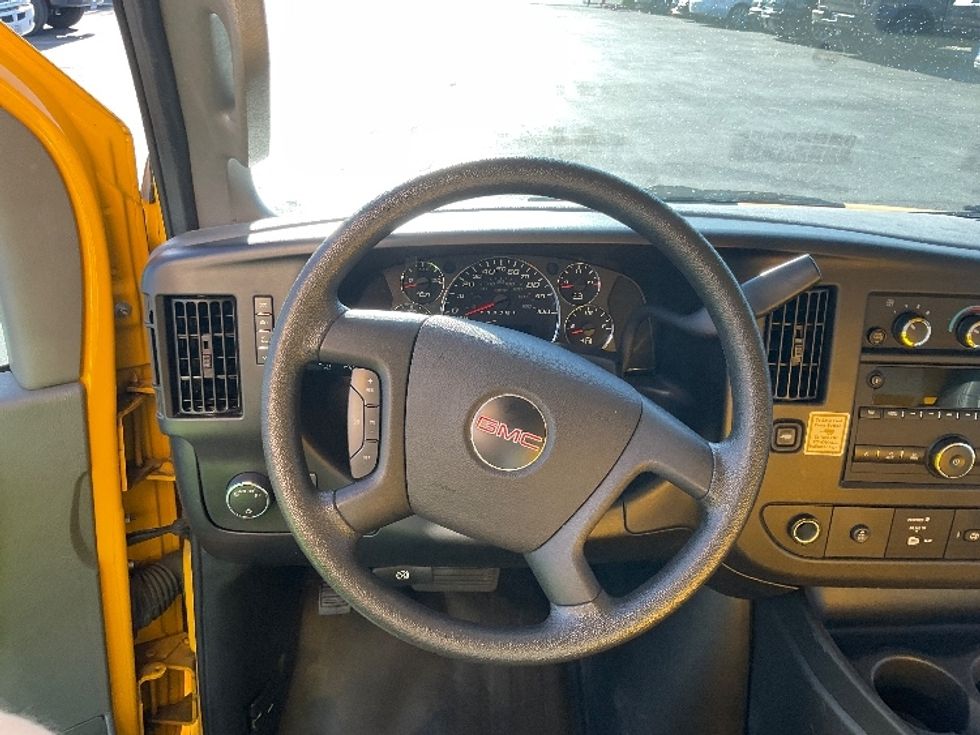 Light Duty Box Truck-Light and Medium Duty Trucks-GMC-2021-Savana G33903-Las Vegas-NV-105,559\n\t\tmiles-$ 23,500 - Image 17