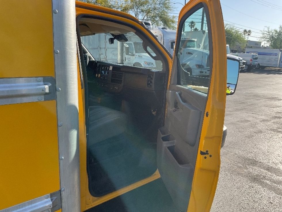 Light Duty Box Truck-Light and Medium Duty Trucks-GMC-2021-Savana G33903-Las Vegas-NV-105,559\n\t\tmiles-$ 23,500 - Image 19