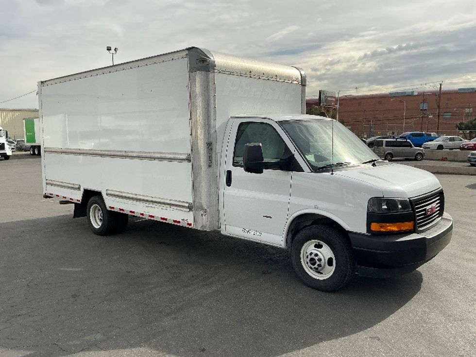 Light Duty Box Truck-Light and Medium Duty Trucks-GMC-2021-Savana G33903-Las Vegas-NV-107,339\n\t\tmiles-$ 29,000 - Image 1