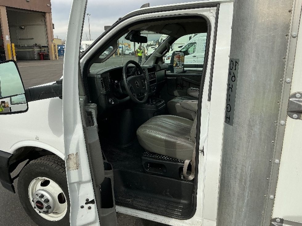 Light Duty Box Truck-Light and Medium Duty Trucks-GMC-2021-Savana G33903-Las Vegas-NV-107,339\n\t\tmiles-$ 29,000 - Image 16
