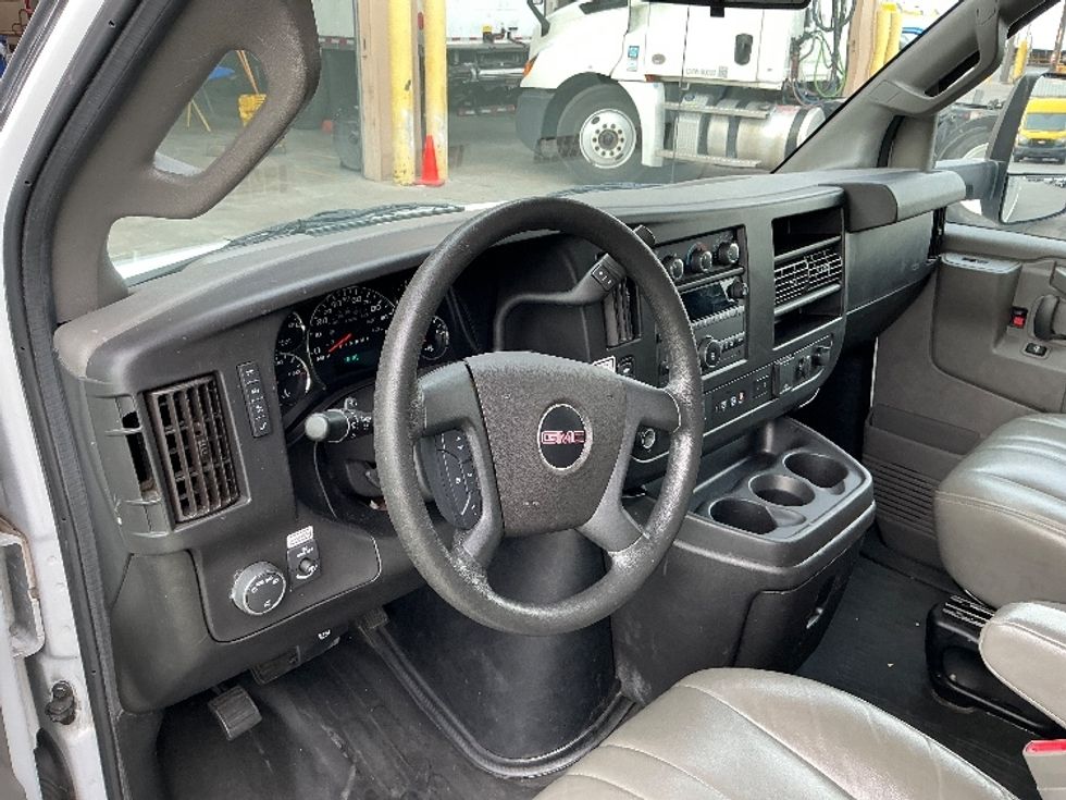 Light Duty Box Truck-Light and Medium Duty Trucks-GMC-2021-Savana G33903-Las Vegas-NV-108,651\n\t\tmiles-$ 30,000 - Image 17