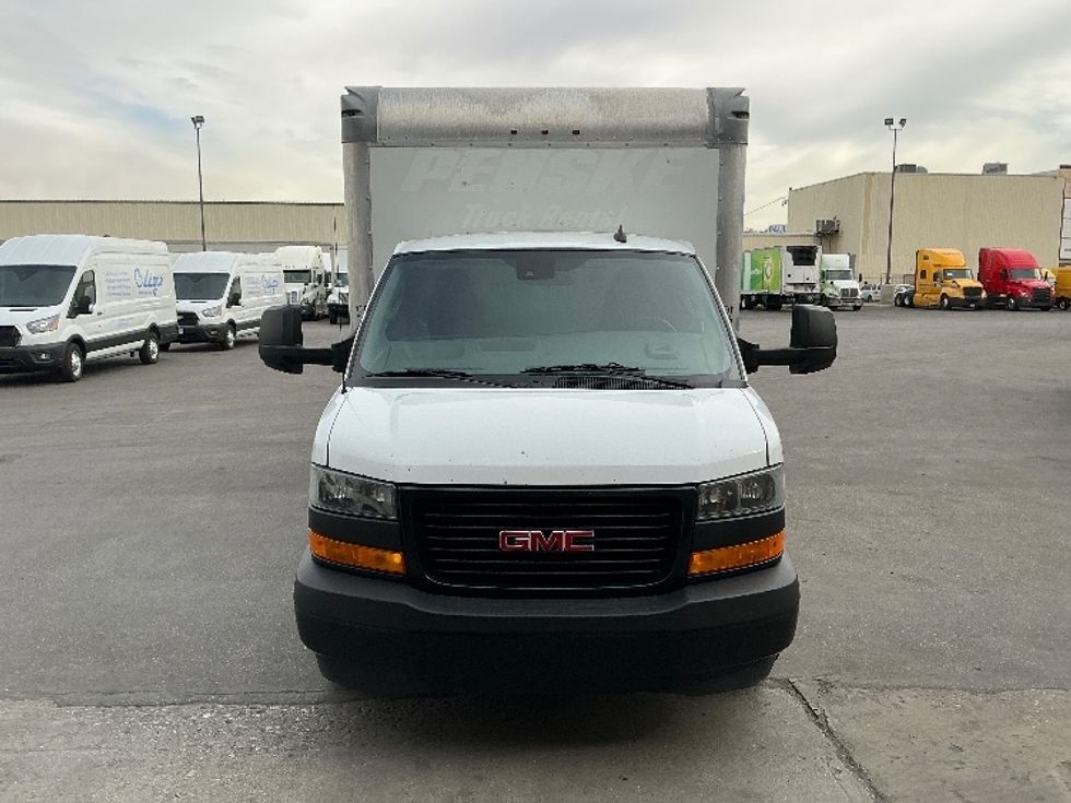 Light Duty Box Truck-Light and Medium Duty Trucks-GMC-2021-Savana G33903-Las Vegas-NV-108,651\n\t\tmiles-$ 30,000 - Image 2