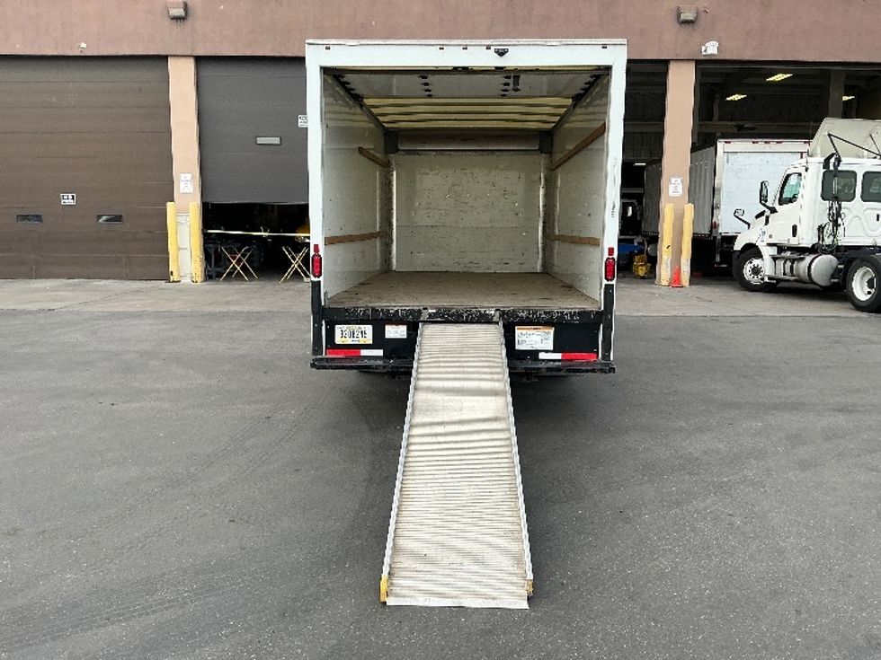 Light Duty Box Truck-Light and Medium Duty Trucks-GMC-2021-Savana G33903-Las Vegas-NV-108,651\n\t\tmiles-$ 30,000 - Image 9