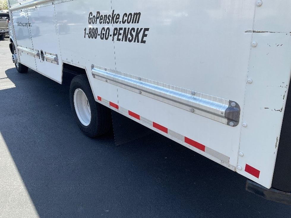 Light Duty Box Truck-Light and Medium Duty Trucks-GMC-2021-Savana G33903-Las Vegas-NV-109,485\n\t\tmiles-$ 27,500 - Image 5