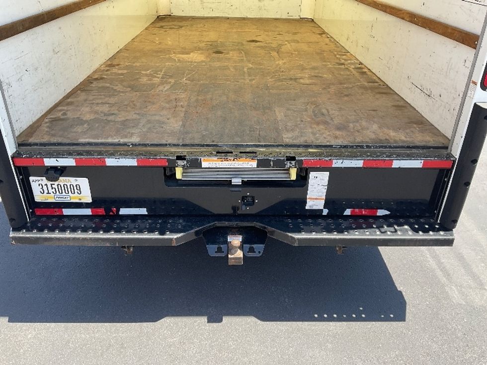 Light Duty Box Truck-Light and Medium Duty Trucks-GMC-2021-Savana G33903-Las Vegas-NV-109,485\n\t\tmiles-$ 27,500 - Image 9