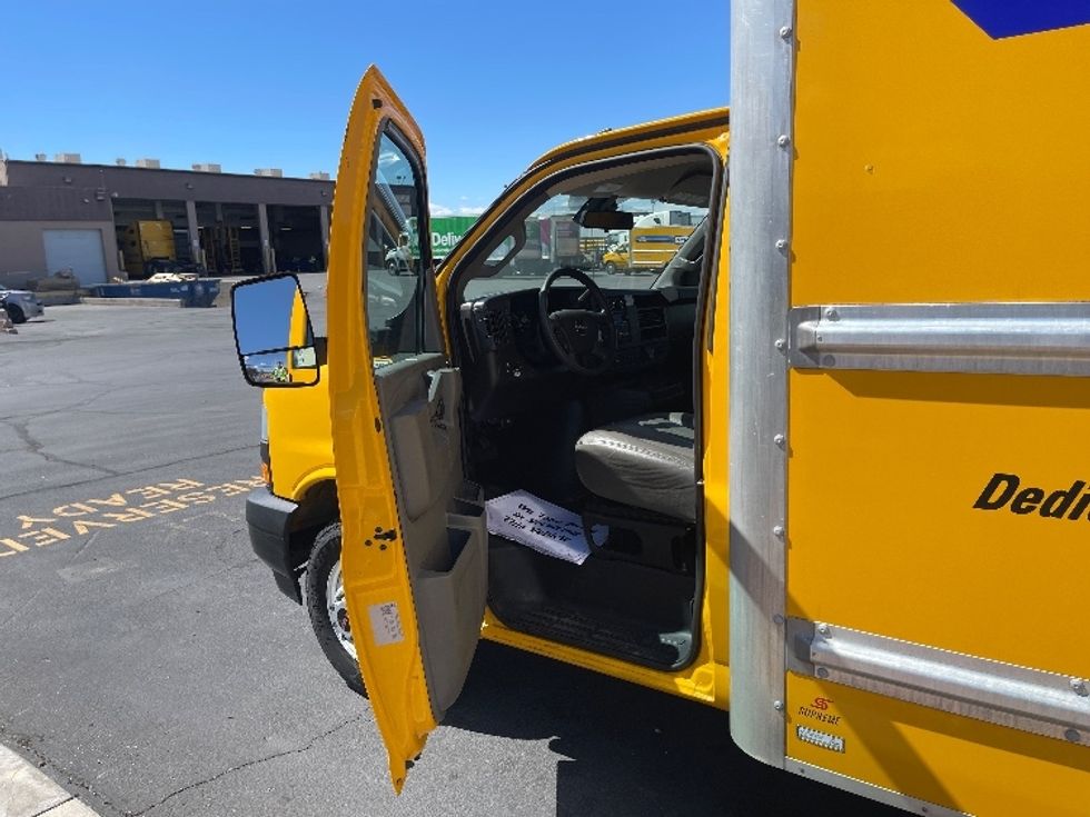 Light Duty Box Truck-Light and Medium Duty Trucks-GMC-2021-Savana G33903-Las Vegas-NV-110,105\n\t\tmiles-$ 23,000 - Image 15