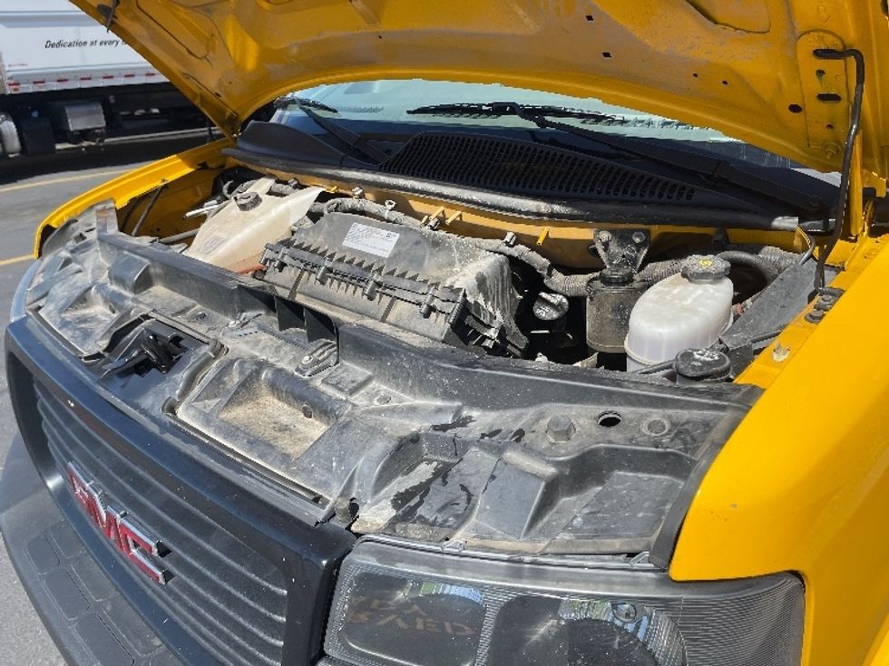 Light Duty Box Truck-Light and Medium Duty Trucks-GMC-2021-Savana G33903-Las Vegas-NV-110,105\n\t\tmiles-$ 23,000 - Image 23