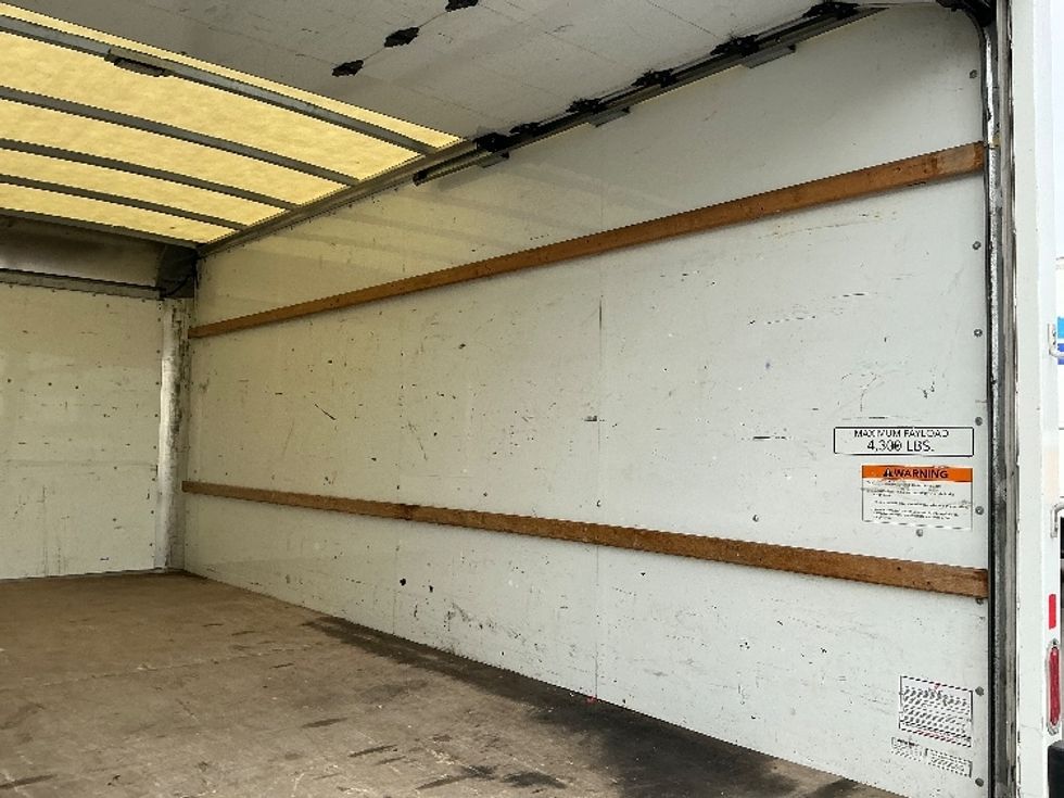 Light Duty Box Truck-Light and Medium Duty Trucks-GMC-2021-Savana G33903-Las Vegas-NV-113,674\n\t\tmiles-$ 29,500 - Image 12