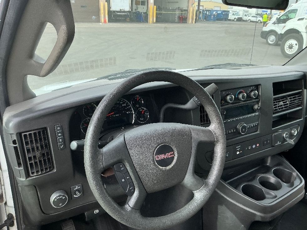 Light Duty Box Truck-Light and Medium Duty Trucks-GMC-2021-Savana G33903-Las Vegas-NV-113,674\n\t\tmiles-$ 29,500 - Image 17