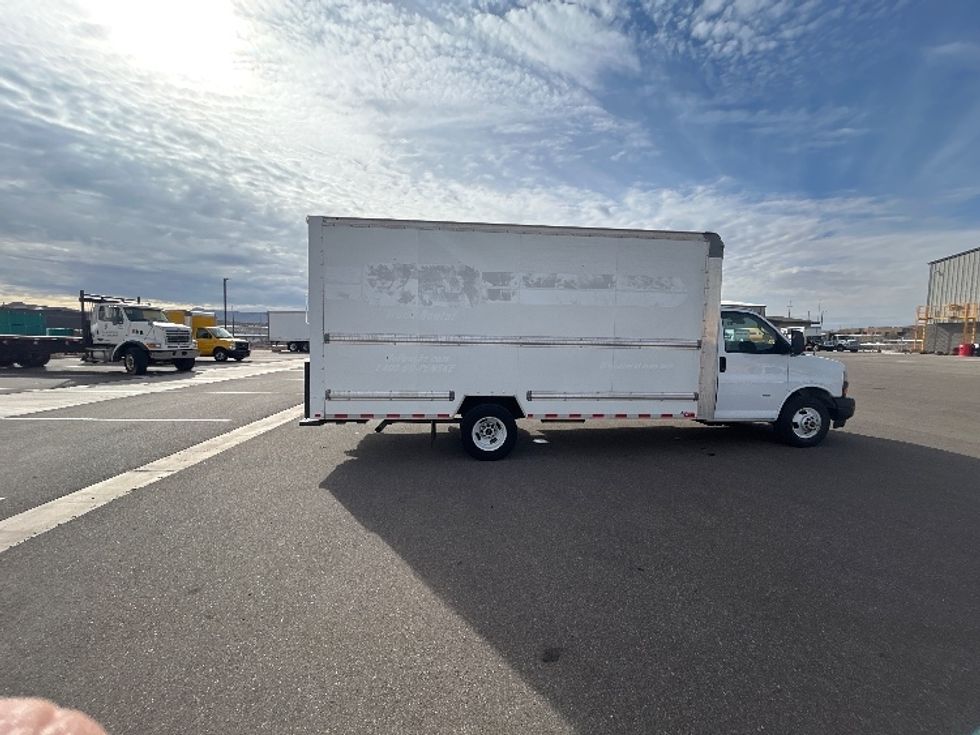 Light Duty Box Truck-Light and Medium Duty Trucks-GMC-2021-Savana G33903-Las Vegas-NV-116,068\n\t\tmiles-$ 29,000 - Image 11