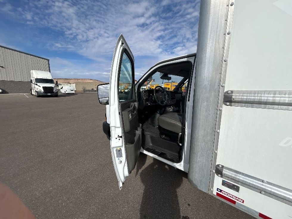 Light Duty Box Truck-Light and Medium Duty Trucks-GMC-2021-Savana G33903-Las Vegas-NV-116,068\n\t\tmiles-$ 29,000 - Image 12