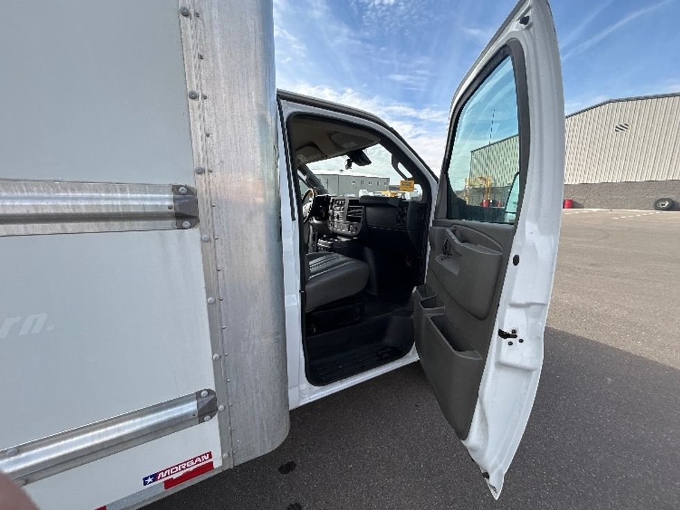 Light Duty Box Truck-Light and Medium Duty Trucks-GMC-2021-Savana G33903-Las Vegas-NV-116,068\n\t\tmiles-$ 29,000 - Image 16