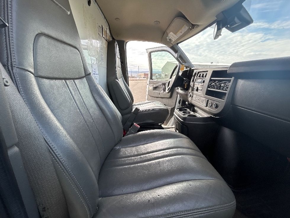Light Duty Box Truck-Light and Medium Duty Trucks-GMC-2021-Savana G33903-Las Vegas-NV-116,068\n\t\tmiles-$ 29,000 - Image 18