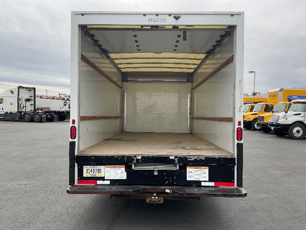 Light Duty Box Truck-Light and Medium Duty Trucks-GMC-2021-Savana G33903-Las Vegas-NV-117,724\n\t\tmiles-$ 29,000 - Image 8