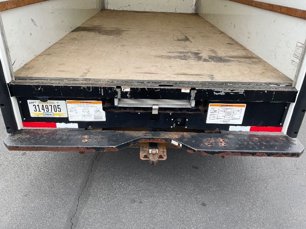 Light Duty Box Truck-Light and Medium Duty Trucks-GMC-2021-Savana G33903-Las Vegas-NV-117,724\n\t\tmiles-$ 29,000 - Image 9