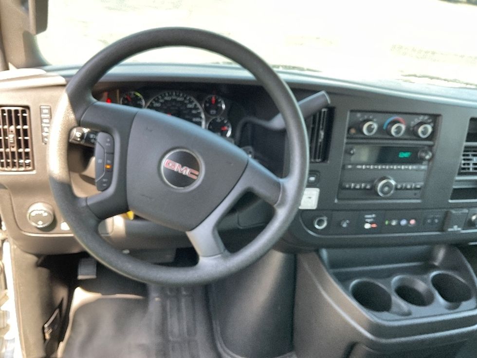 Light Duty Box Truck-Light and Medium Duty Trucks-GMC-2021-Savana G33903-Las Vegas-NV-60,166\n\t\tmiles-$ 37,250 - Image 17