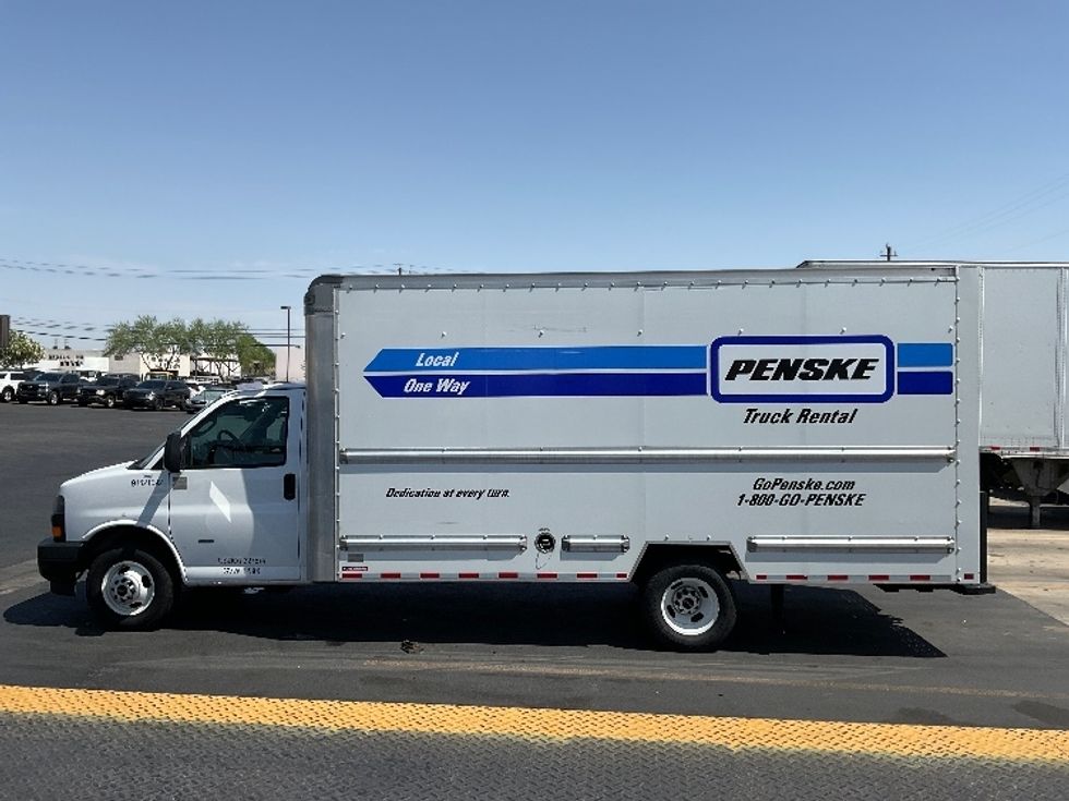 Light Duty Box Truck-Light and Medium Duty Trucks-GMC-2021-Savana G33903-Las Vegas-NV-60,166\n\t\tmiles-$ 37,250 - Image 4