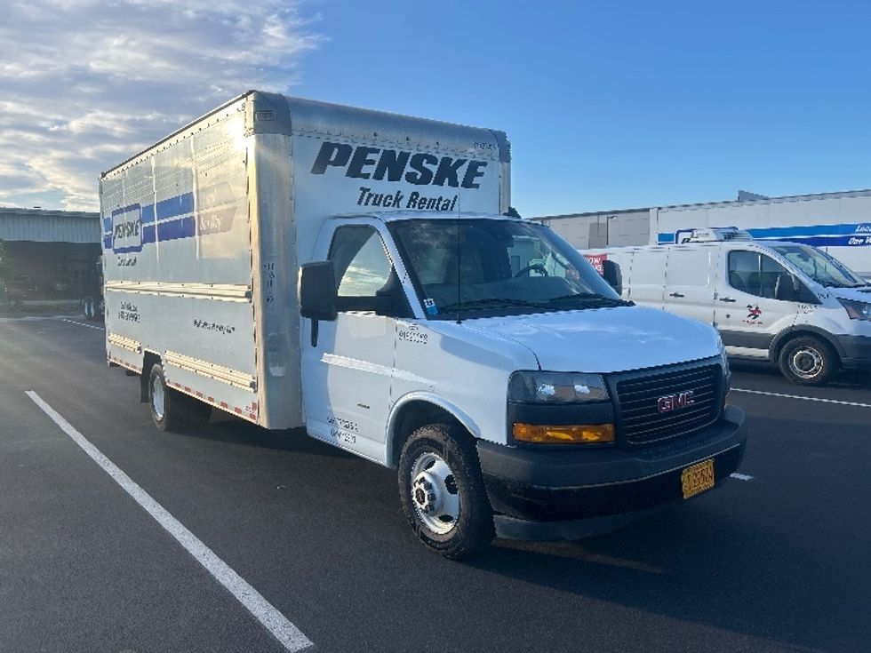 Light Duty Box Truck-Light and Medium Duty Trucks-GMC-2021-Savana G33903-Las Vegas-NV-63,169\n\t\tmiles-$ 35,000 - Image 1