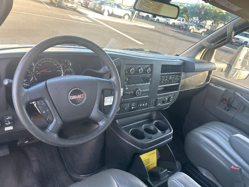Light Duty Box Truck-Light and Medium Duty Trucks-GMC-2021-Savana G33903-Las Vegas-NV-63,169\n\t\tmiles-$ 35,000 - Image 17