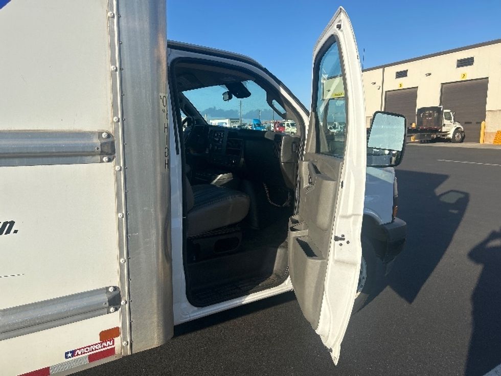 Light Duty Box Truck-Light and Medium Duty Trucks-GMC-2021-Savana G33903-Las Vegas-NV-63,169\n\t\tmiles-$ 35,000 - Image 20