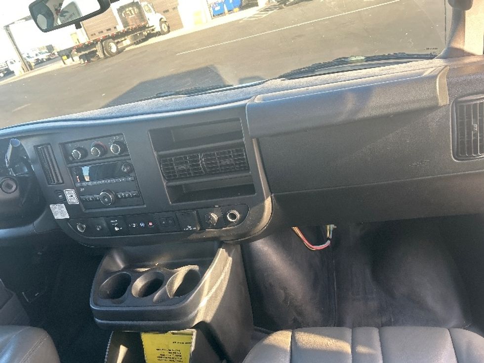 Light Duty Box Truck-Light and Medium Duty Trucks-GMC-2021-Savana G33903-Las Vegas-NV-63,169\n\t\tmiles-$ 35,000 - Image 21