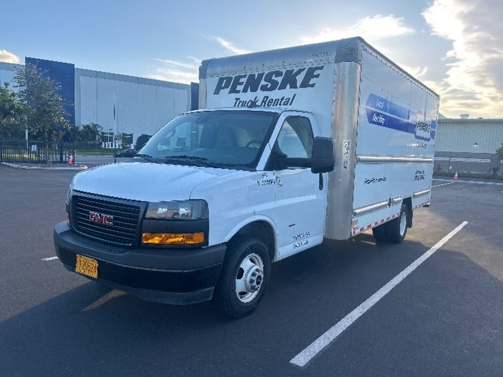 Light Duty Box Truck-Light and Medium Duty Trucks-GMC-2021-Savana G33903-Las Vegas-NV-63,169\n\t\tmiles-$ 35,000 - Image 3