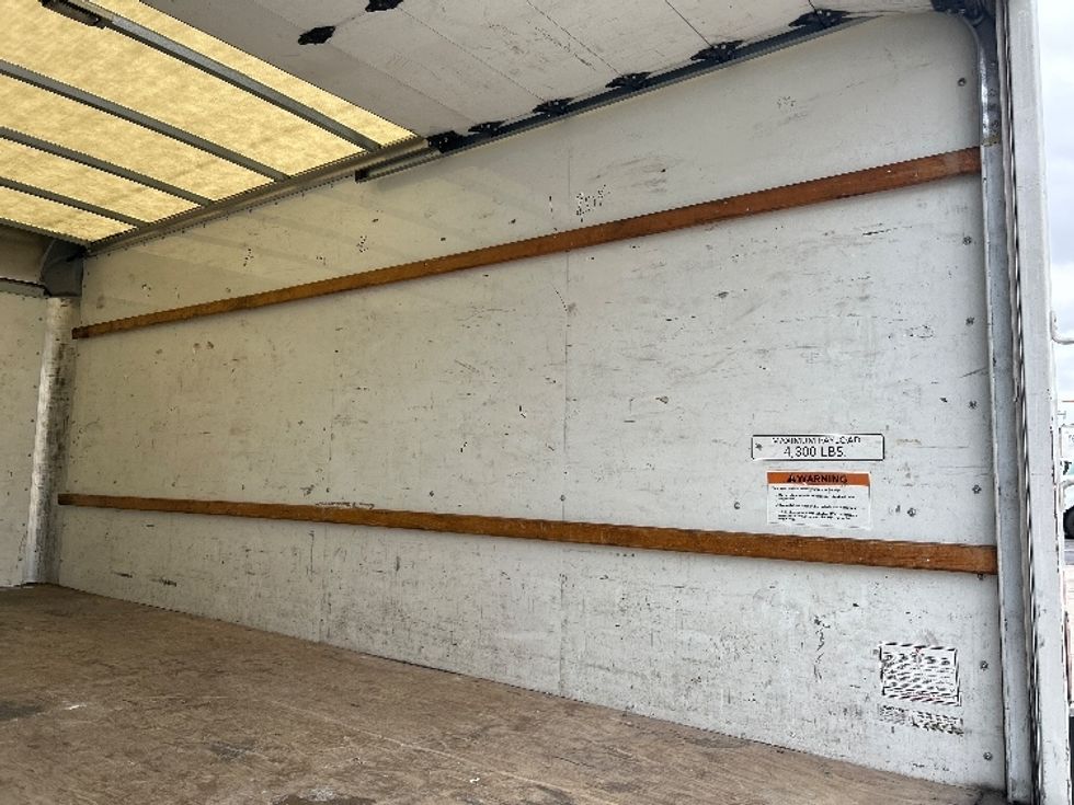 Light Duty Box Truck-Light and Medium Duty Trucks-GMC-2021-Savana G33903-Las Vegas-NV-65,875\n\t\tmiles-$ 35,000 - Image 11