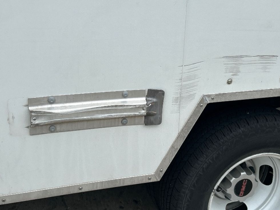 Light Duty Box Truck-Light and Medium Duty Trucks-GMC-2021-Savana G33903-Las Vegas-NV-65,875\n\t\tmiles-$ 35,000 - Image 24