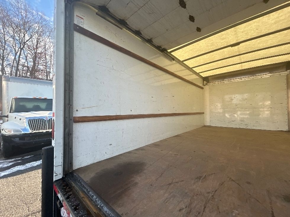 Light Duty Box Truck-Light and Medium Duty Trucks-GMC-2021-Savana G33903-Lawrence-MA-87,283\n\t\tmiles-$ 29,000 - Image 11