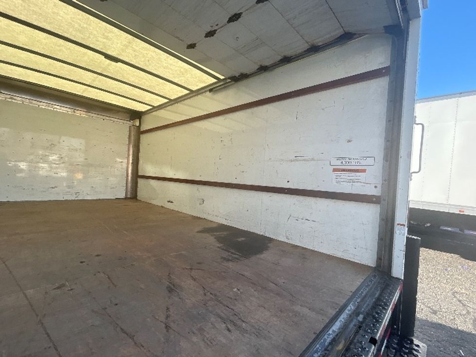 Light Duty Box Truck-Light and Medium Duty Trucks-GMC-2021-Savana G33903-Lawrence-MA-87,283\n\t\tmiles-$ 29,000 - Image 12