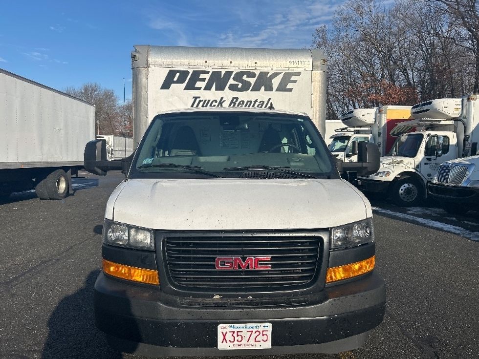 Light Duty Box Truck-Light and Medium Duty Trucks-GMC-2021-Savana G33903-Lawrence-MA-87,283\n\t\tmiles-$ 29,000 - Image 2