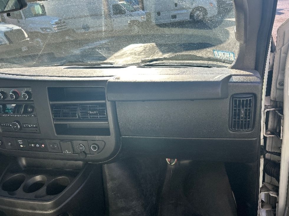 Light Duty Box Truck-Light and Medium Duty Trucks-GMC-2021-Savana G33903-Lawrence-MA-87,283\n\t\tmiles-$ 29,000 - Image 21