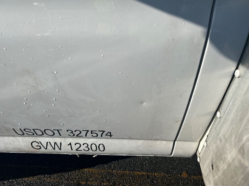 Light Duty Box Truck-Light and Medium Duty Trucks-GMC-2021-Savana G33903-Lawrence-MA-87,283\n\t\tmiles-$ 29,000 - Image 25