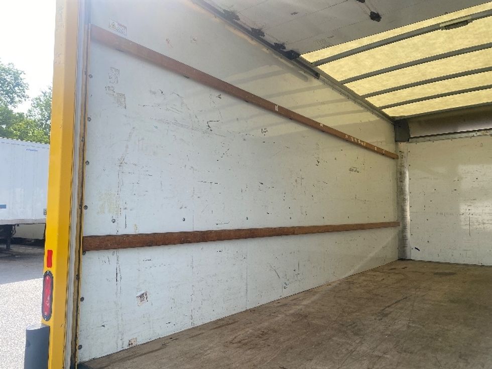 Light Duty Box Truck-Light and Medium Duty Trucks-GMC-2021-Savana G33903-Lexington-KY-64,772\n\t\tmiles-$ 28,250 - Image 11