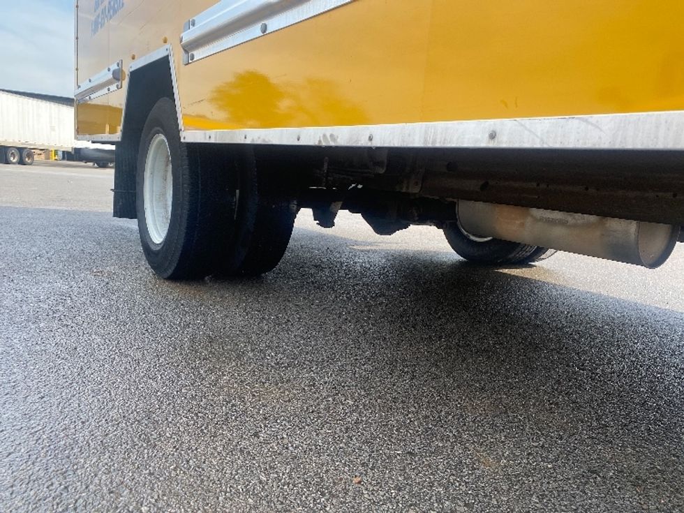 Light Duty Box Truck-Light and Medium Duty Trucks-GMC-2021-Savana G33903-Lexington-KY-64,772\n\t\tmiles-$ 28,250 - Image 14