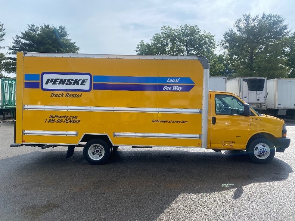 Light Duty Box Truck-Light and Medium Duty Trucks-GMC-2021-Savana G33903-Lexington-KY-64,772\n\t\tmiles-$ 28,250 - Image 15