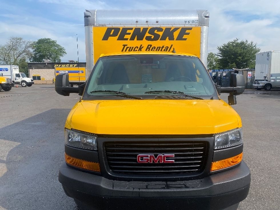 Light Duty Box Truck-Light and Medium Duty Trucks-GMC-2021-Savana G33903-Lexington-KY-64,772\n\t\tmiles-$ 28,250 - Image 2