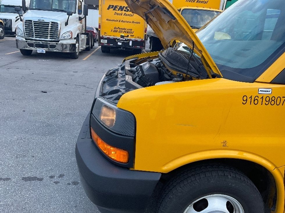 Light Duty Box Truck-Light and Medium Duty Trucks-GMC-2021-Savana G33903-Lexington-KY-64,772\n\t\tmiles-$ 28,250 - Image 24