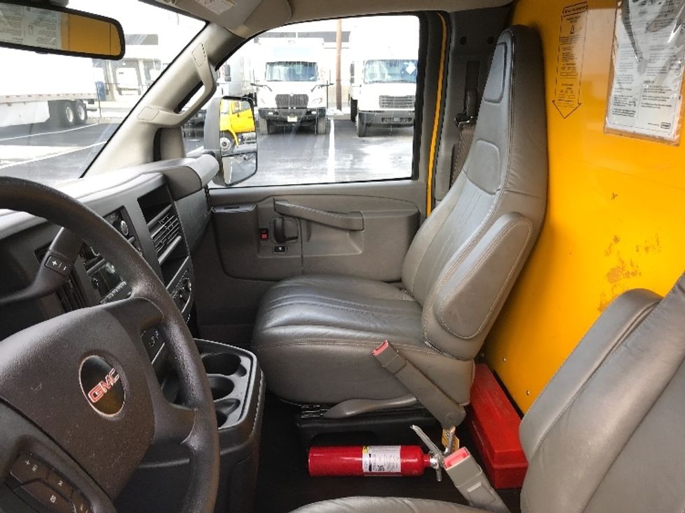 Light Duty Box Truck-Light and Medium Duty Trucks-GMC-2021-Savana G33903-Linden-NJ-102,140\n\t\tmiles-$ 25,500 - Image 19