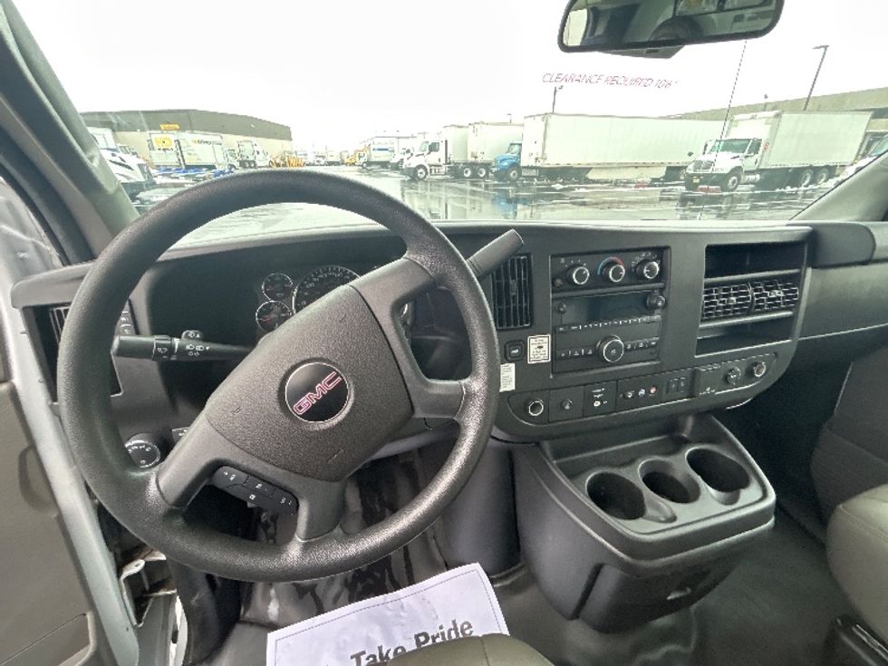 Light Duty Box Truck-Light and Medium Duty Trucks-GMC-2021-Savana G33903-Linden-NJ-104,279\n\t\tmiles-$ 28,000 - Image 17