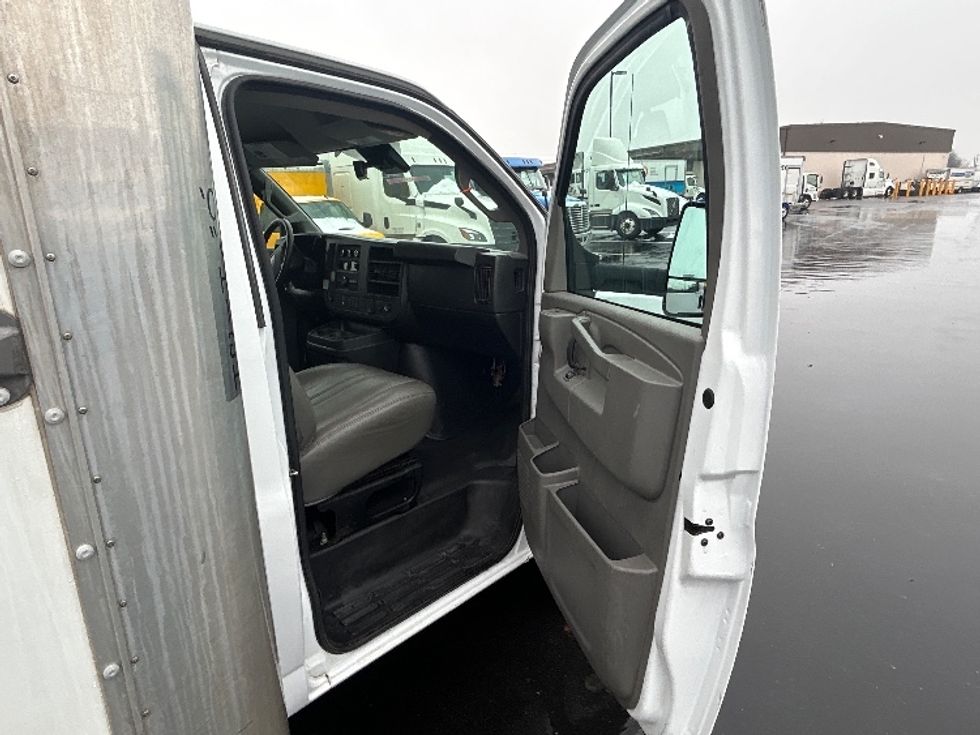 Light Duty Box Truck-Light and Medium Duty Trucks-GMC-2021-Savana G33903-Linden-NJ-104,279\n\t\tmiles-$ 28,000 - Image 19