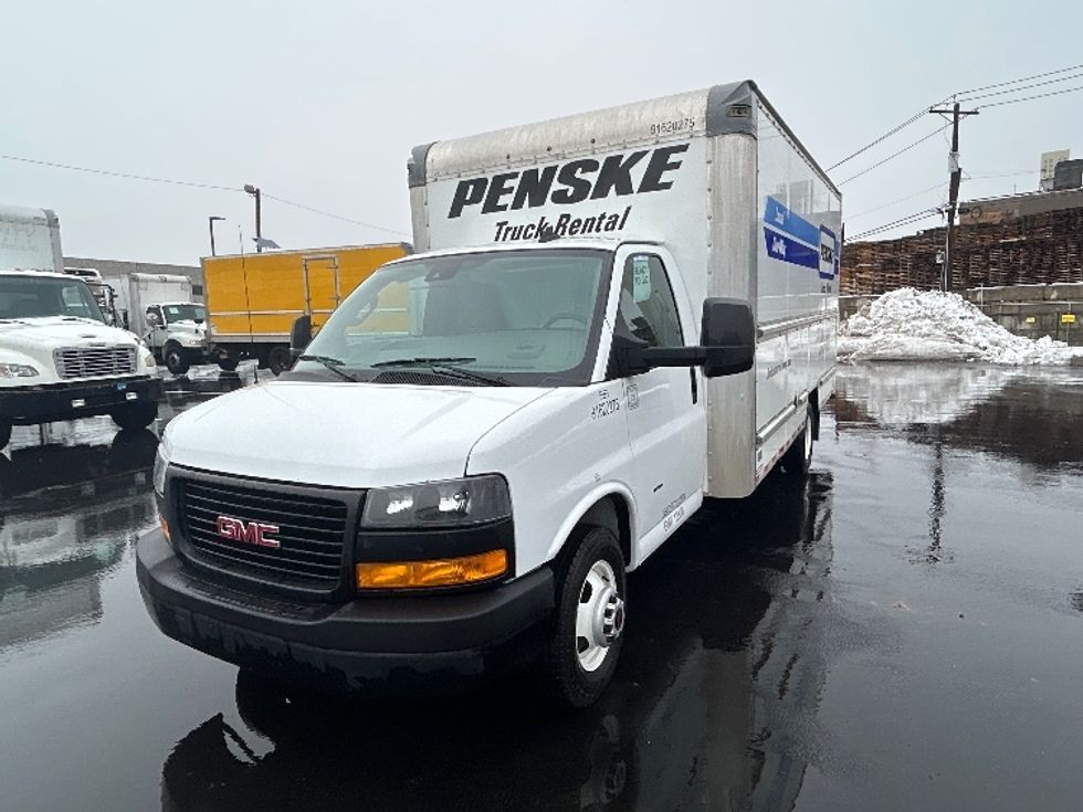 Light Duty Box Truck-Light and Medium Duty Trucks-GMC-2021-Savana G33903-Linden-NJ-104,279\n\t\tmiles-$ 28,000 - Image 3