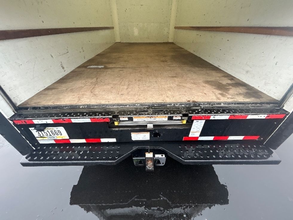 Light Duty Box Truck-Light and Medium Duty Trucks-GMC-2021-Savana G33903-Linden-NJ-121,398\n\t\tmiles-$ 26,250 - Image 10