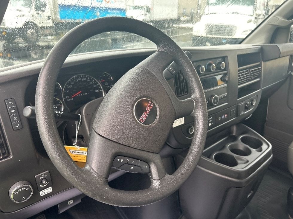Light Duty Box Truck-Light and Medium Duty Trucks-GMC-2021-Savana G33903-Linden-NJ-121,398\n\t\tmiles-$ 26,250 - Image 17