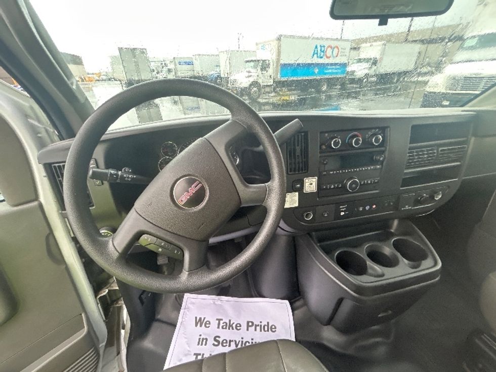 Light Duty Box Truck-Light and Medium Duty Trucks-GMC-2021-Savana G33903-Linden-NJ-121,398\n\t\tmiles-$ 26,250 - Image 18