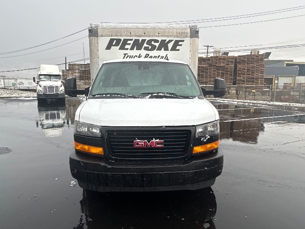 Light Duty Box Truck-Light and Medium Duty Trucks-GMC-2021-Savana G33903-Linden-NJ-121,398\n\t\tmiles-$ 26,250 - Image 2