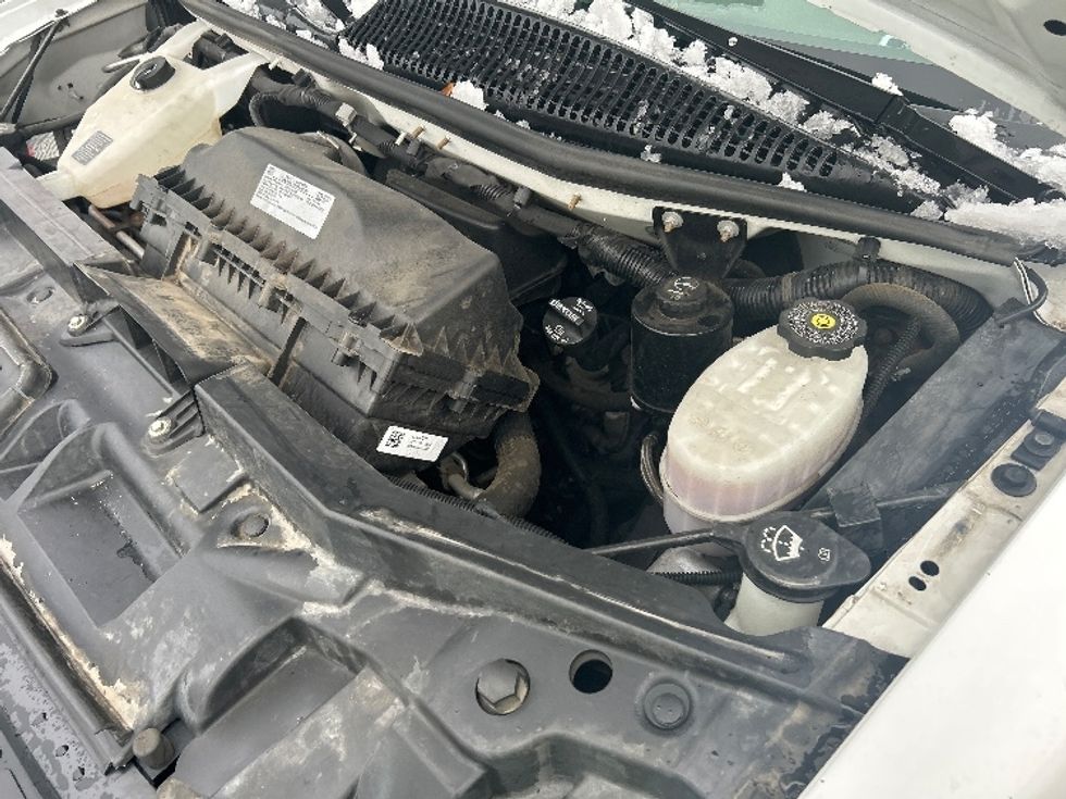 Light Duty Box Truck-Light and Medium Duty Trucks-GMC-2021-Savana G33903-Linden-NJ-121,398\n\t\tmiles-$ 26,250 - Image 24