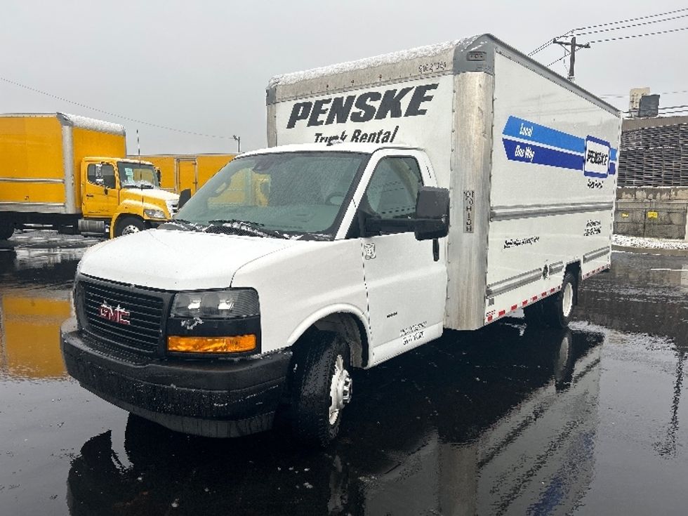 Light Duty Box Truck-Light and Medium Duty Trucks-GMC-2021-Savana G33903-Linden-NJ-121,398\n\t\tmiles-$ 26,250 - Image 3