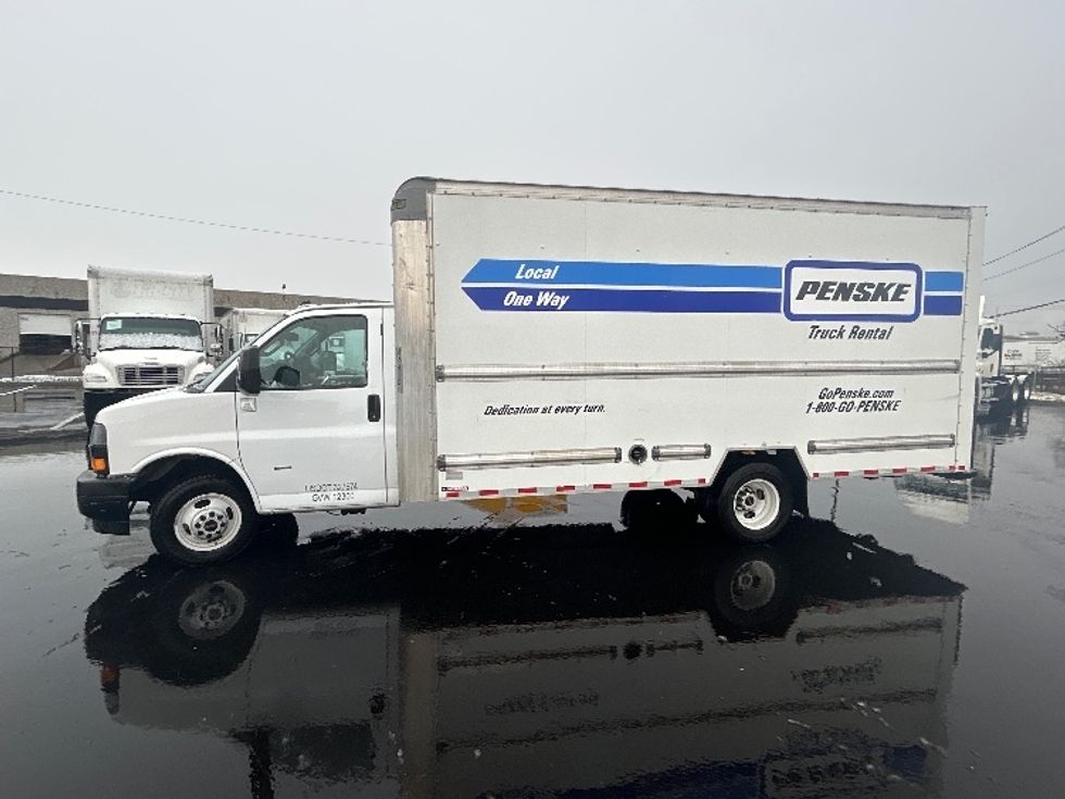 Light Duty Box Truck-Light and Medium Duty Trucks-GMC-2021-Savana G33903-Linden-NJ-121,398\n\t\tmiles-$ 26,250 - Image 4