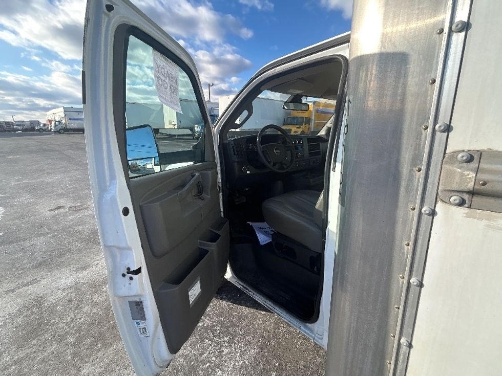 Light Duty Box Truck-Light and Medium Duty Trucks-GMC-2021-Savana G33903-Linden-NJ-95,101\n\t\tmiles-$ 29,000 - Image 16